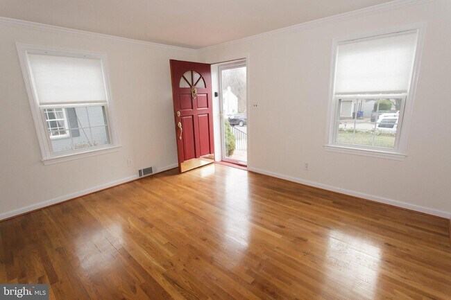Foto del edificio - 1419 N Longfellow St