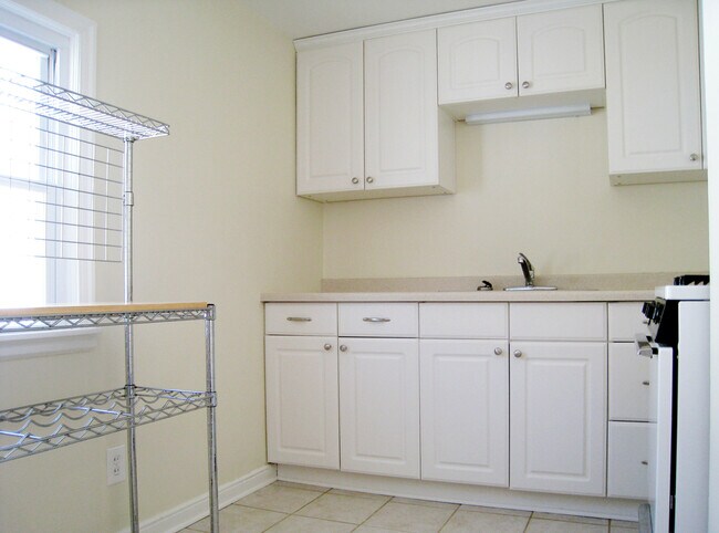 Kitchen with Gas Stove - 1511 7th Ave NW