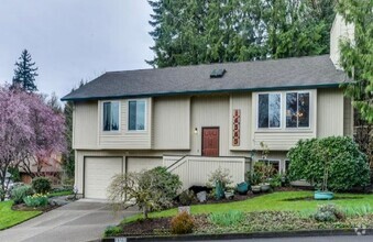 Building Photo - 16565 SW Greenland Dr