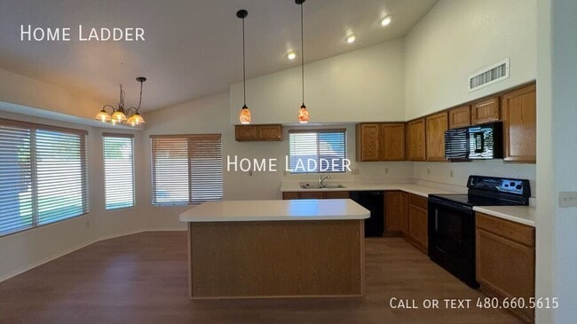 Foto del edificio - 440 N Leoma Ln