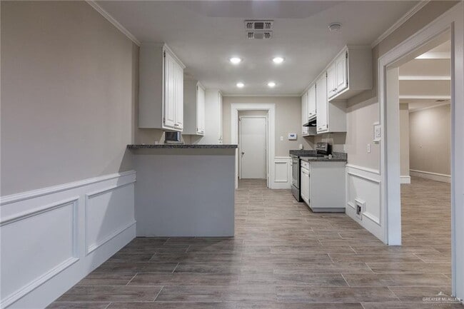 Building Photo - 25 Toucan Ave