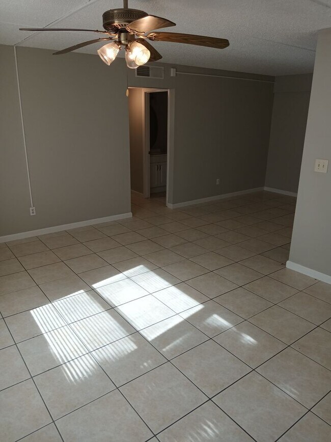 Photo - 1902 Honour Rd Apartment