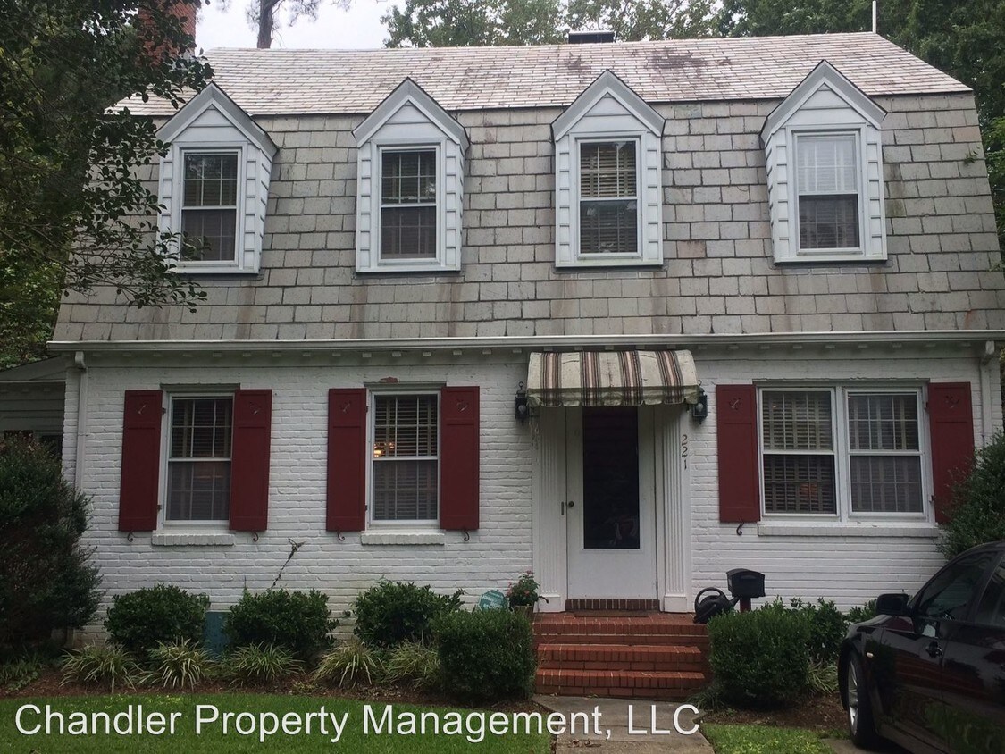 Primary Photo - 221 N Blake Rd