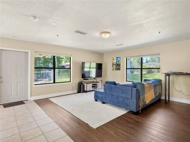 Building Photo - 510 Curtis St