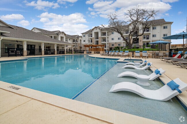 Piscina - THE RESIDENCES AT LANDON RIDGE