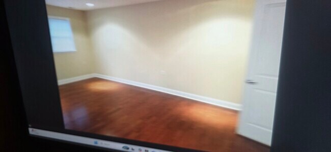Foto del edificio - 1347-200 Headlee Ave