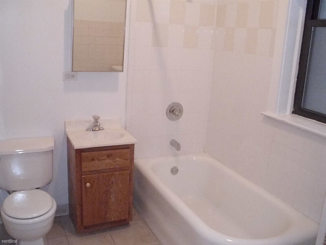 Primary Photo - 5337 S Woodlawn Ave