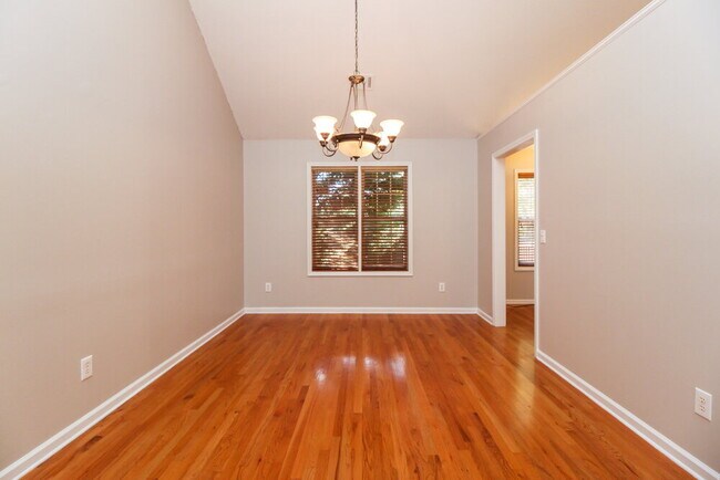 Building Photo - 301 Saddlewood Dr