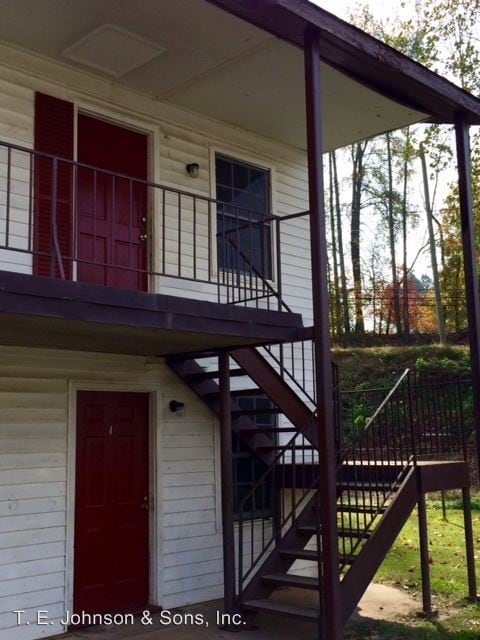 Primary Photo - 2425 Old Greensboro Rd