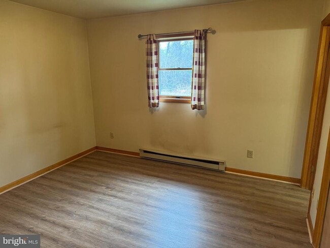 Foto del edificio - 60 Edgelea Dr