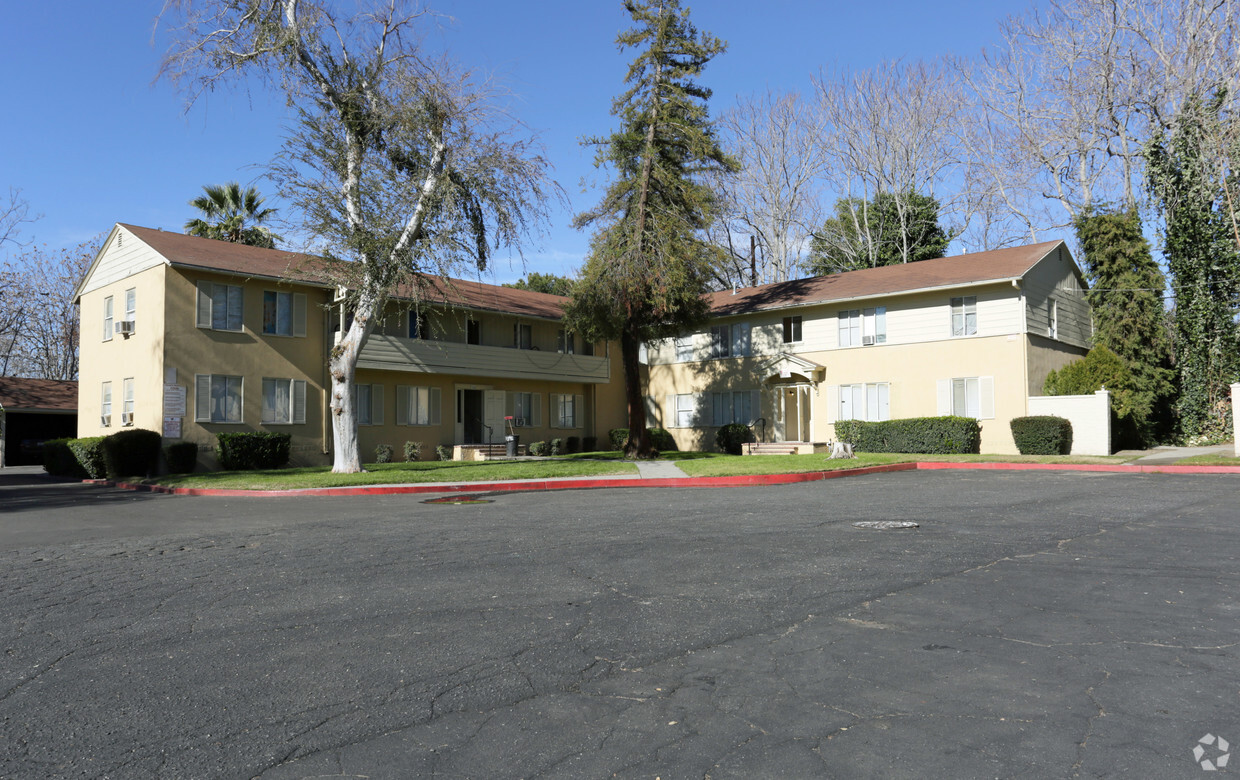 Primary Photo - Mountain View Manor Apartments