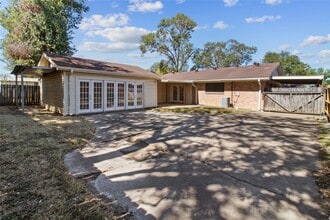 Building Photo - 5511 Verdome Ln