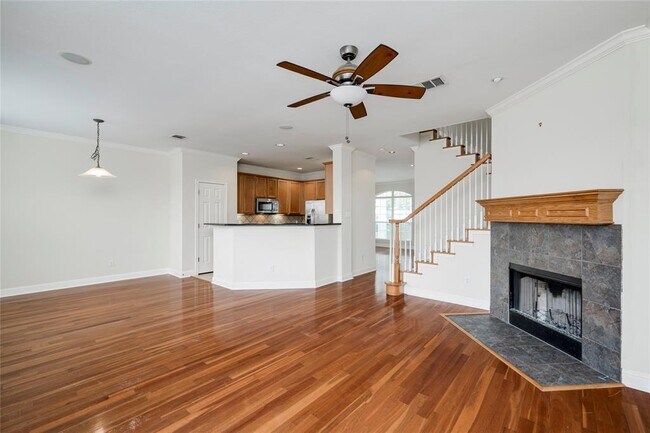 Building Photo - 1817 Village Oak Ct