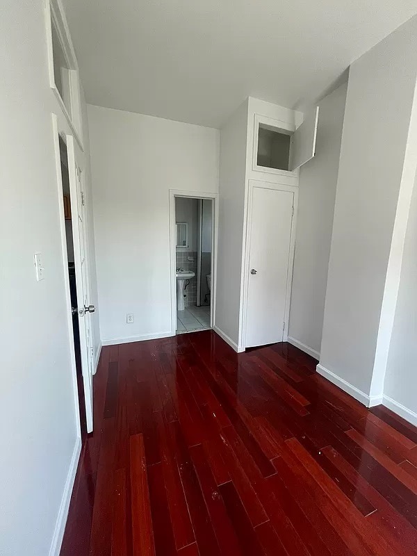 Building Photo - 1 Bedroom 1 Bathroom Apartment