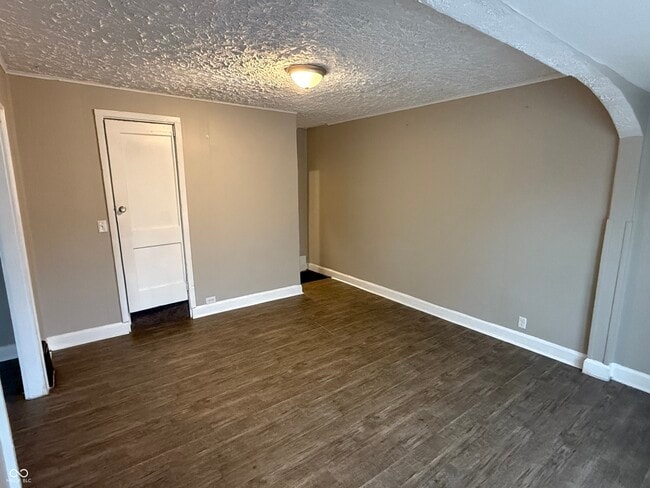 Building Photo - 1522 N Tacoma Ave