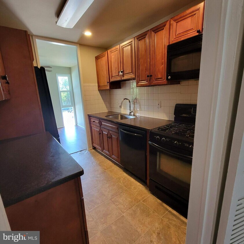 7306 Donnell Pl Unit C, Forestville, MD 20747 Room for Rent in Forestville, MD