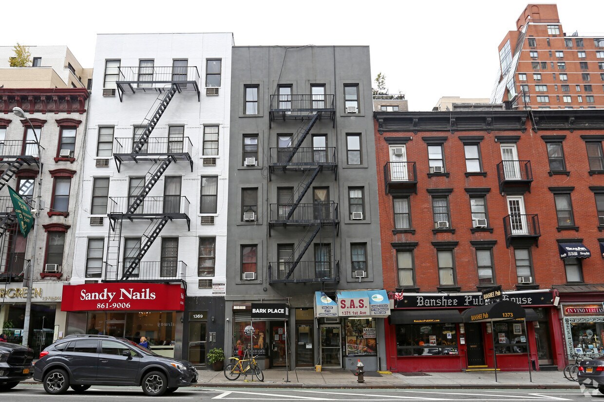 Building Photo - 1371 1st Ave