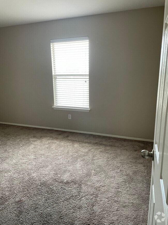 Green Meadows Apartments for Rent with Hardwood Floors Buda, TX 1