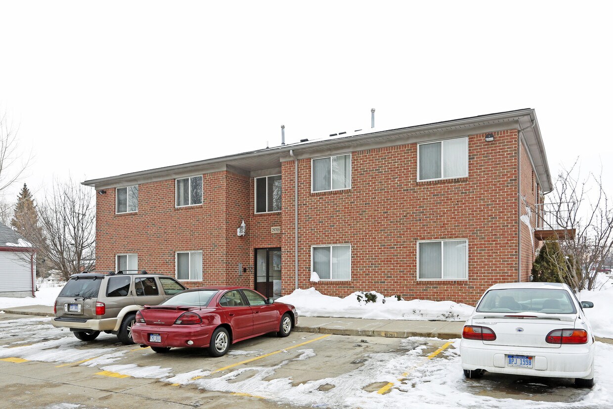 Vista Rose Apartments 29691 Utica Rd Roseville, MI