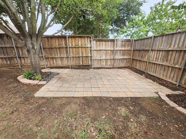 Foto del edificio - Ready for immediate move in!