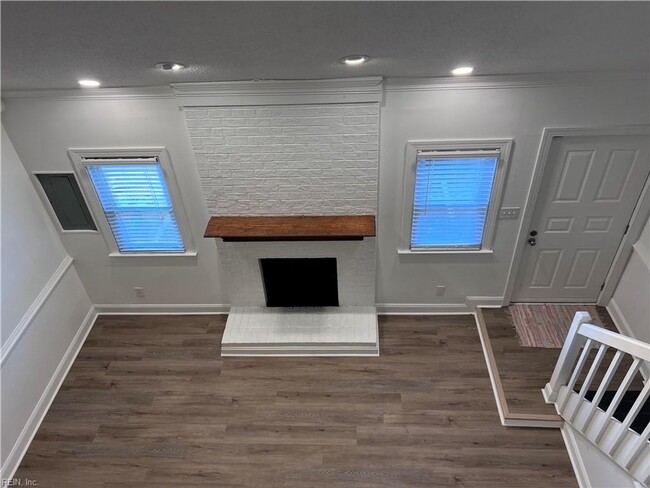 Building Photo - 947 Wildwood Square Ct