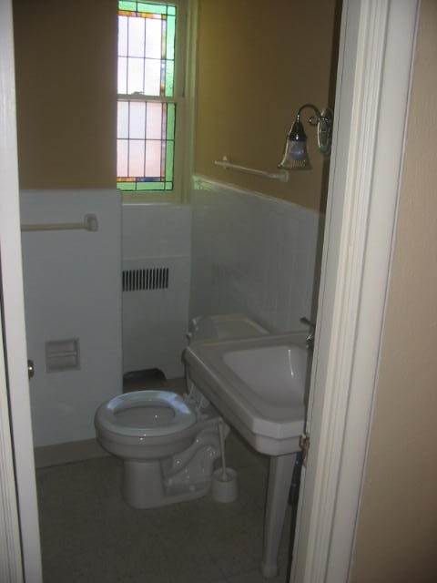 bathroom - 7563 York Dr