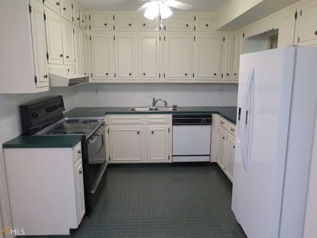 Foto del edificio - 5315 N Dearing St NE