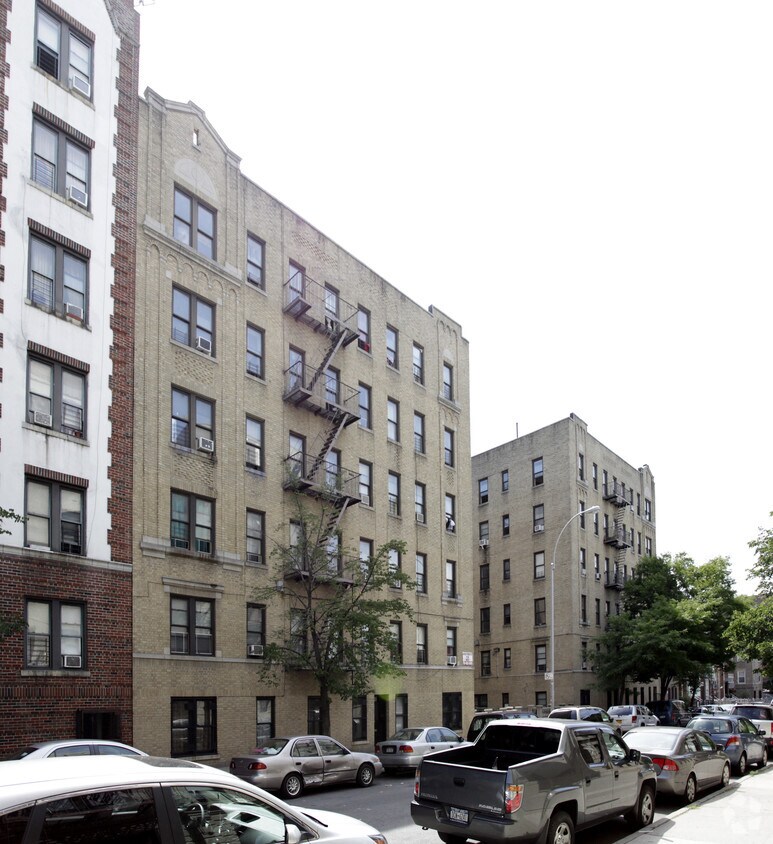 3182 - 3190 Rochambeau Ave - 3182-3190 Rochambeau Ave