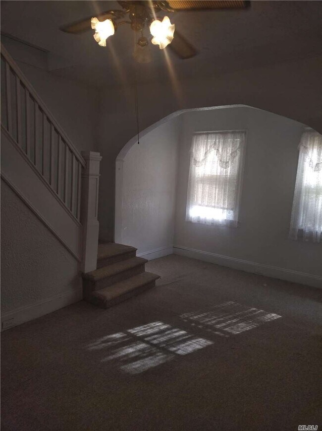 Building Photo - 84-57 266th St