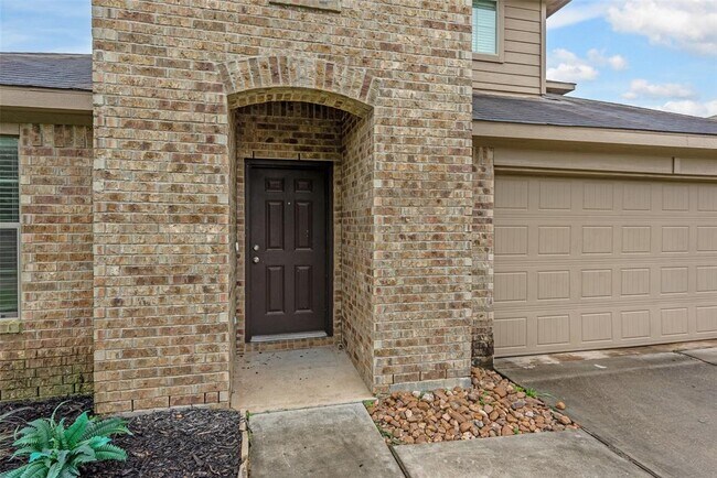 Building Photo - 7235 Alava Dr