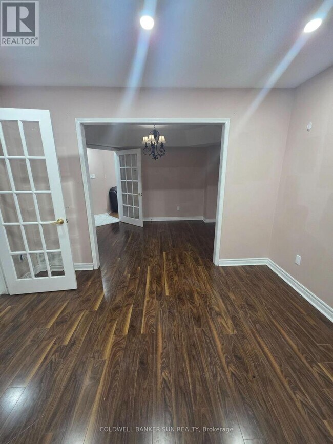 Photo du bâtiment - 81 Peace Valley Crescent