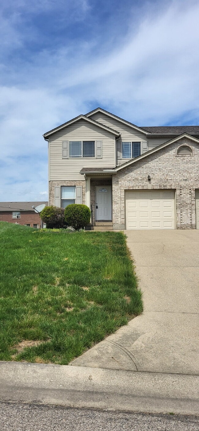 Photo - 3 Bed 2.5 Bath Townhome