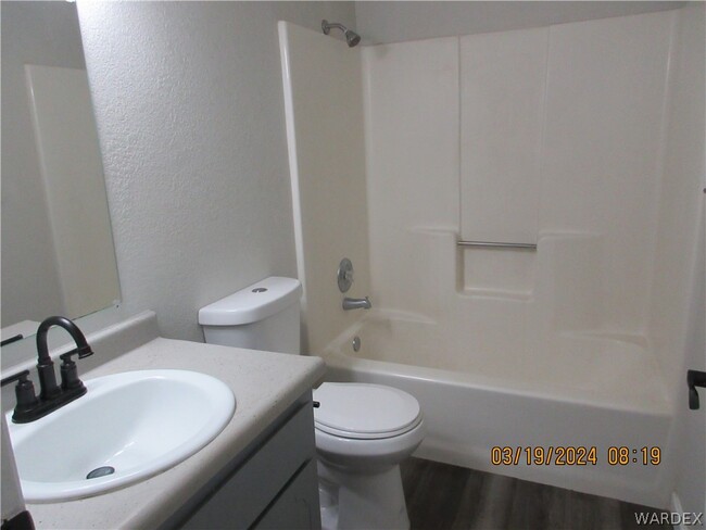 Foto del edificio - 1755 Gordon Dr