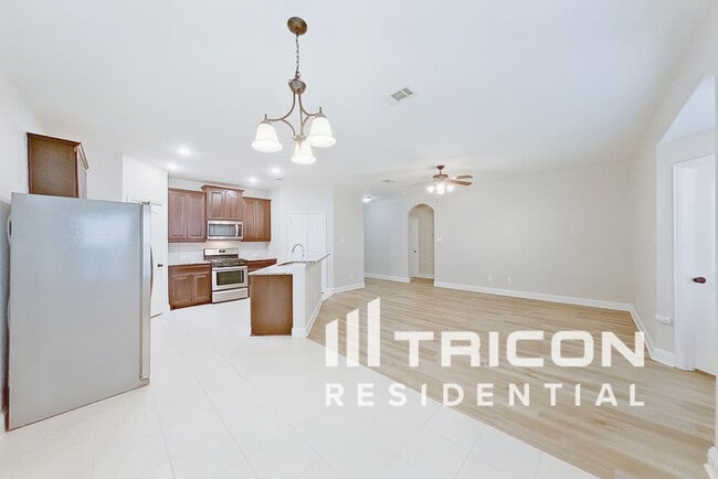 Building Photo - 509 Dogwood Dr