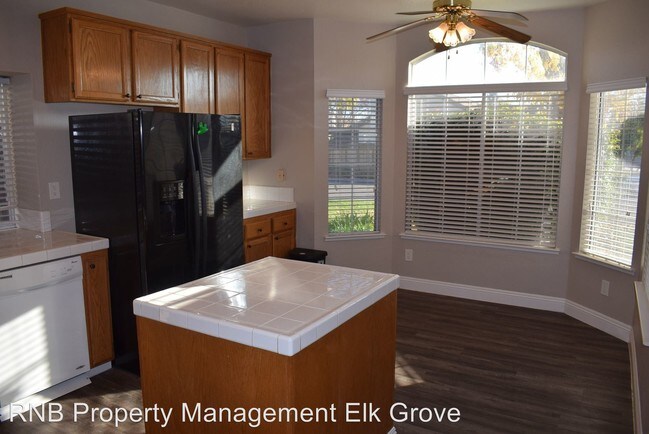 Building Photo - 3 br, 2 bath House - 8118 Silverleaf Way