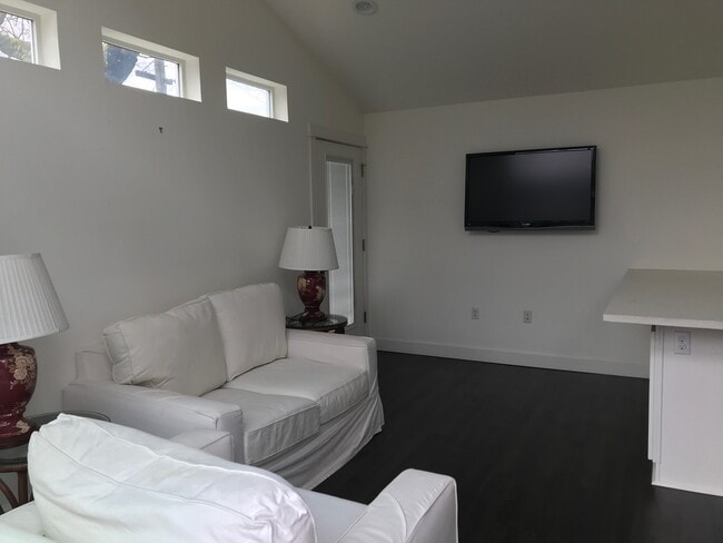 living room - 1912 F St