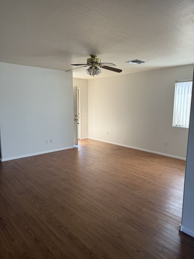 Building Photo - 2 bedroom in Rancho El Dorado Maricopa
