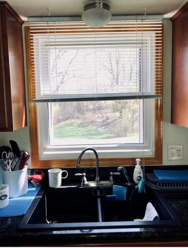 Foto del edificio - 853 Fielding Ln