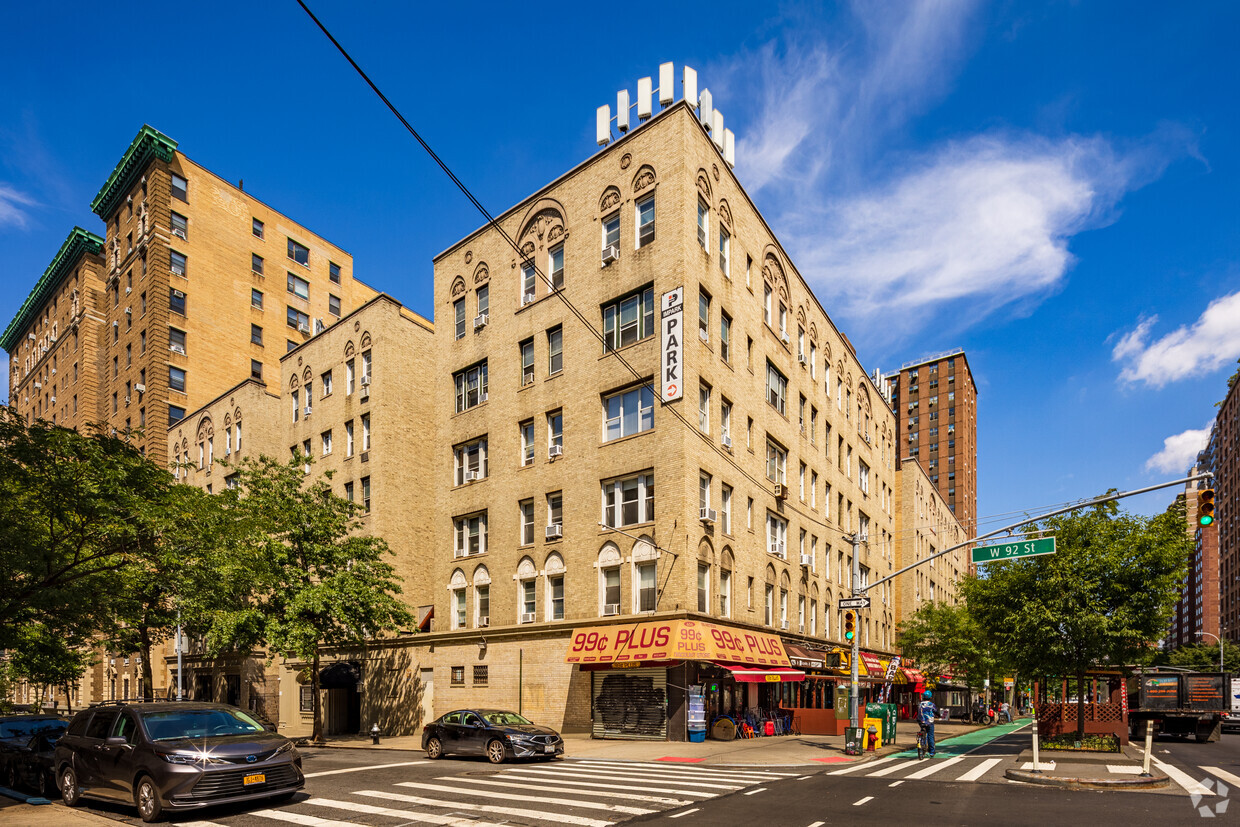 Primary Photo - 201 W 92nd St