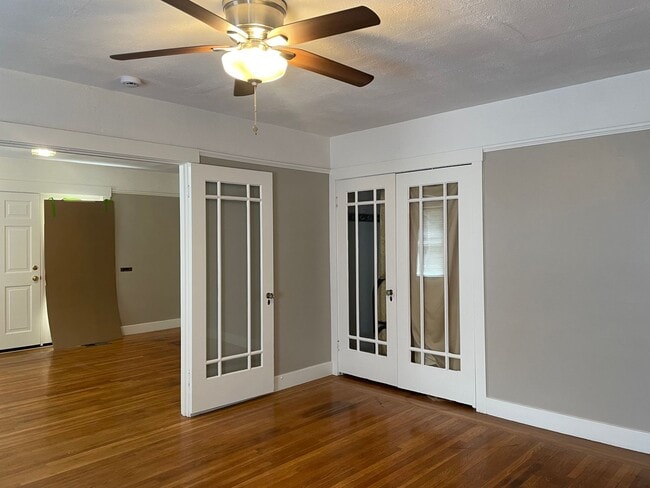 Building Photo - 1 Bedroom 1 Bathroom Duplex in Midtown Sac...