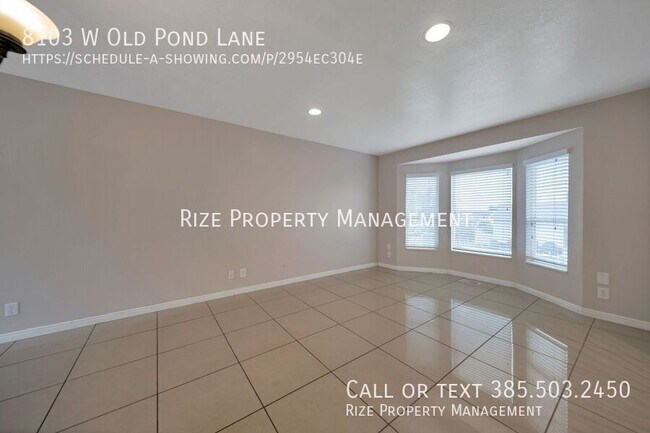 Foto del edificio - 8103 Old Pond Ln