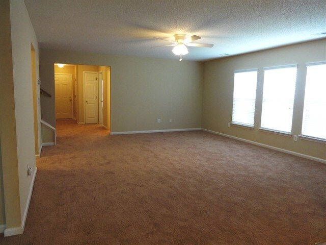Building Photo - 2056 Clipstone Drive