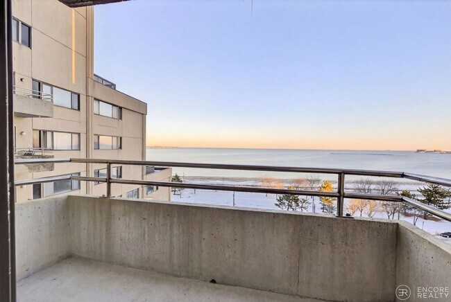 Foto del edificio - 394 Ocean Ave