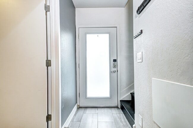 Photo - 1623 Julian St Townhome