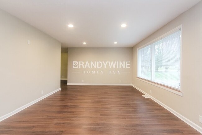 Building Photo - Welcome Home! Schedule Your Tour & Apply N...