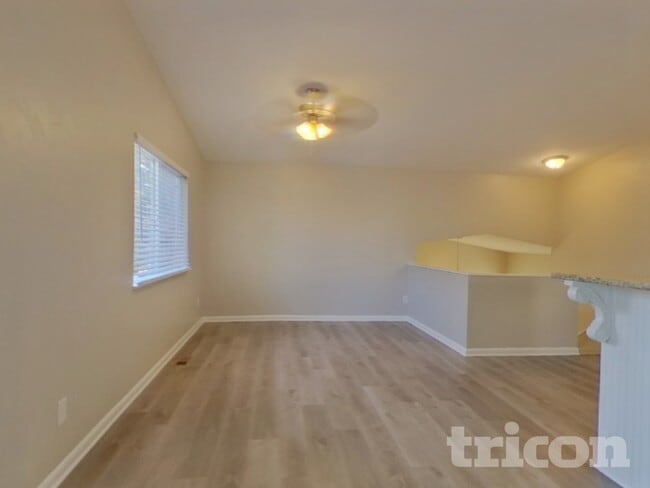 Building Photo - 7623 Safari Cir