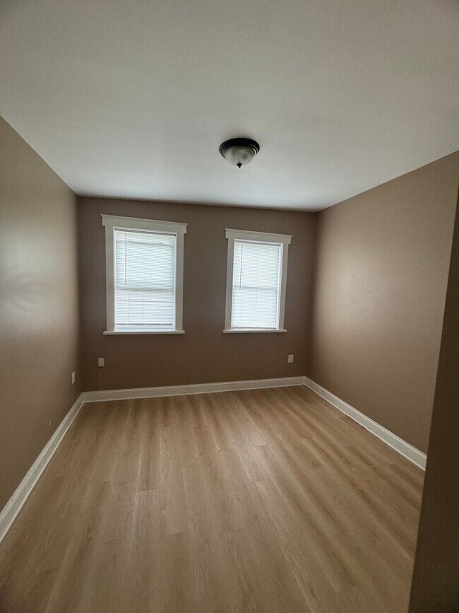 Foto del edificio - 716 N 48th St