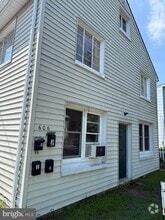 Building Photo - 606 Stuart St