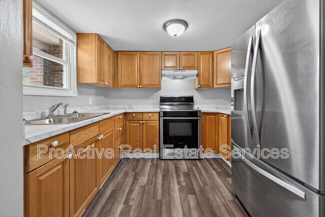 Foto del edificio - 6430 Faraday Ct