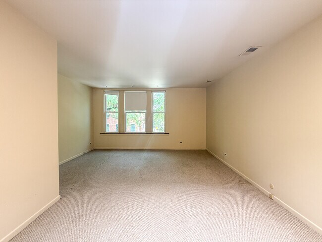 Foto del edificio - 839 S Carpenter St